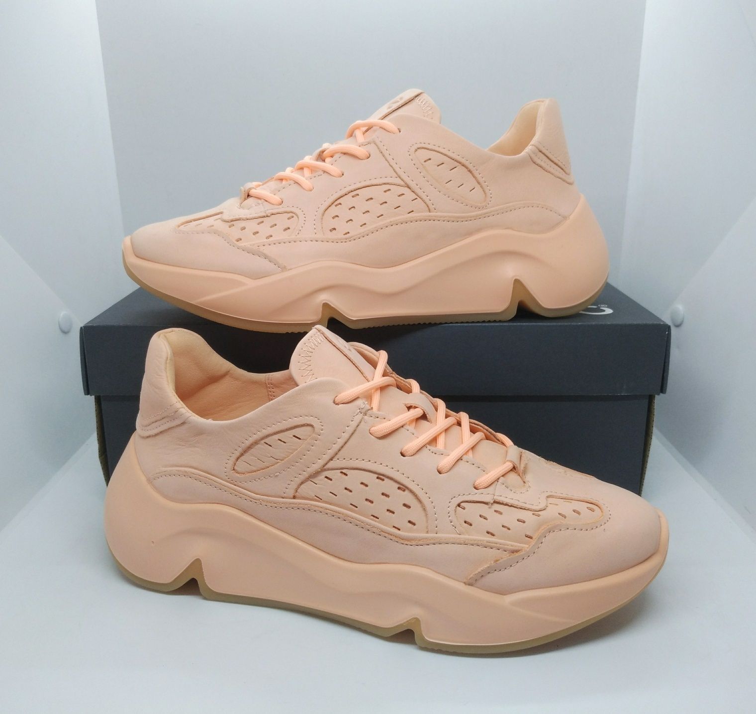 кожаные 24см кроссовки хайтопы Ecco Chunky Sneaker оригинал