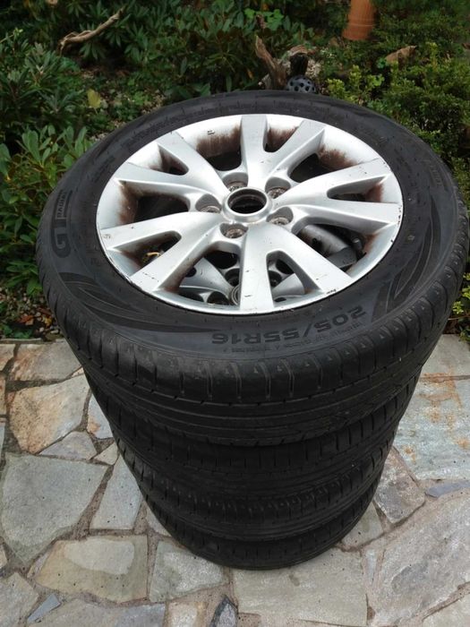 Komplet opon 205/55R16 na alufelgach