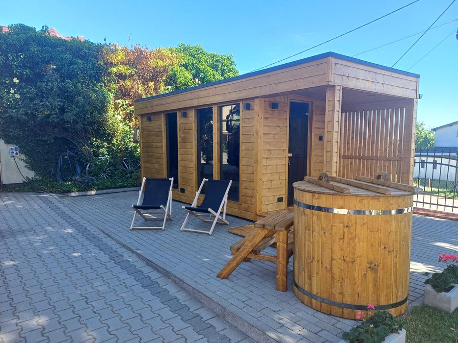 Duża Sauna ogrodowa Premium izolowana z Przedsionkiem oraz Tarasem-PRO