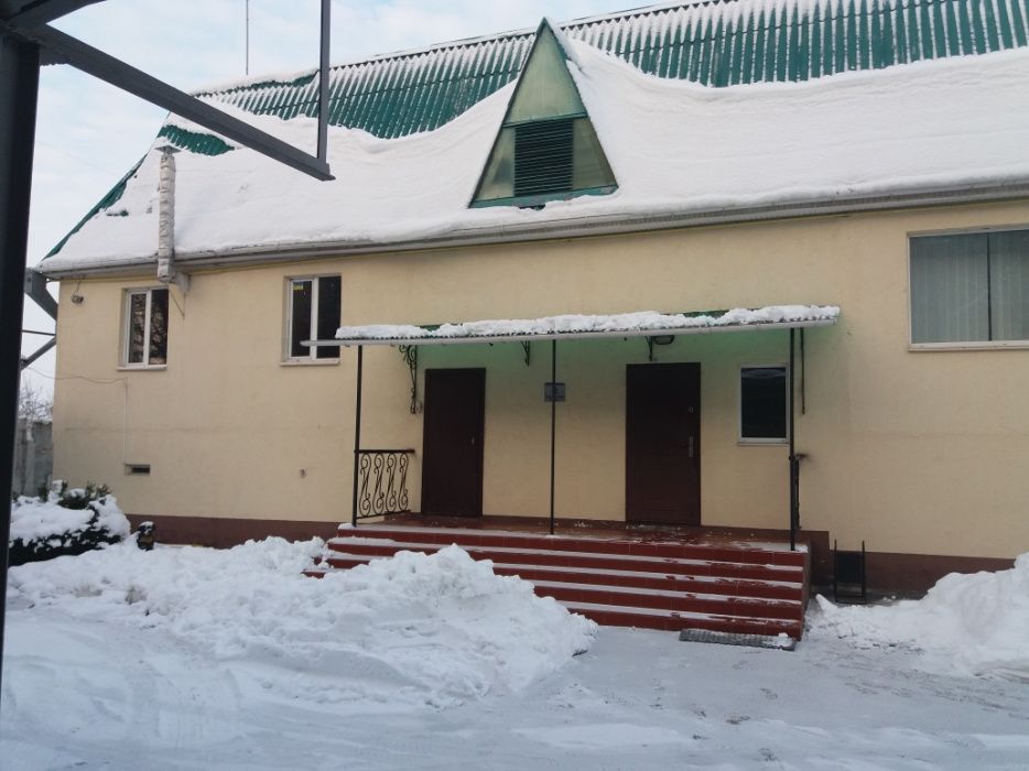 Пром. база, 19 соток, с админ. здан. 760 м. кв. Р.-н: Н.-Николаевка.
