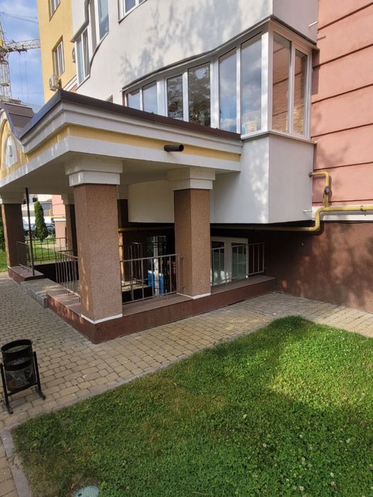 Продаж приміщення в Парковій Оселі