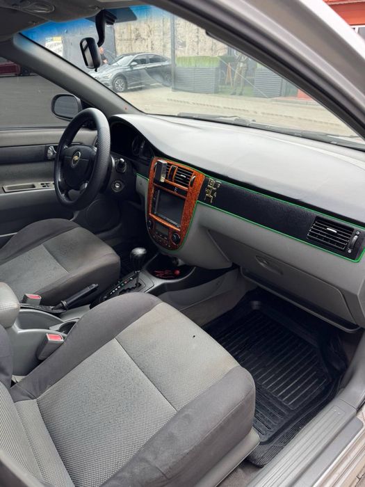Продам Chevrolet  lacetti АВТОМАТ ГАЗ