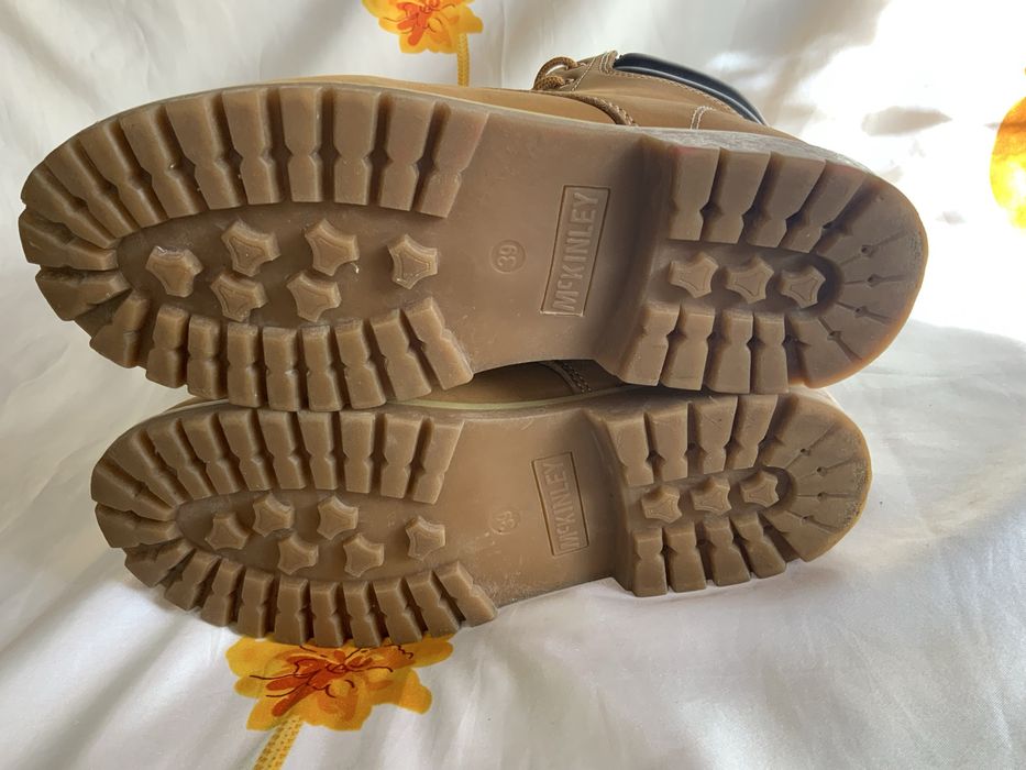 Кожаные зимние ботинки на меху M’Kinley. Размер 39, стелька 25.5 см