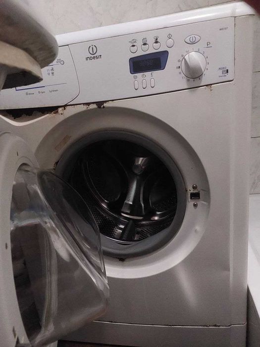 Продам пральну машинку автомат  INDESIT WIE 107