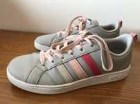 Ténis adidas tam. 36