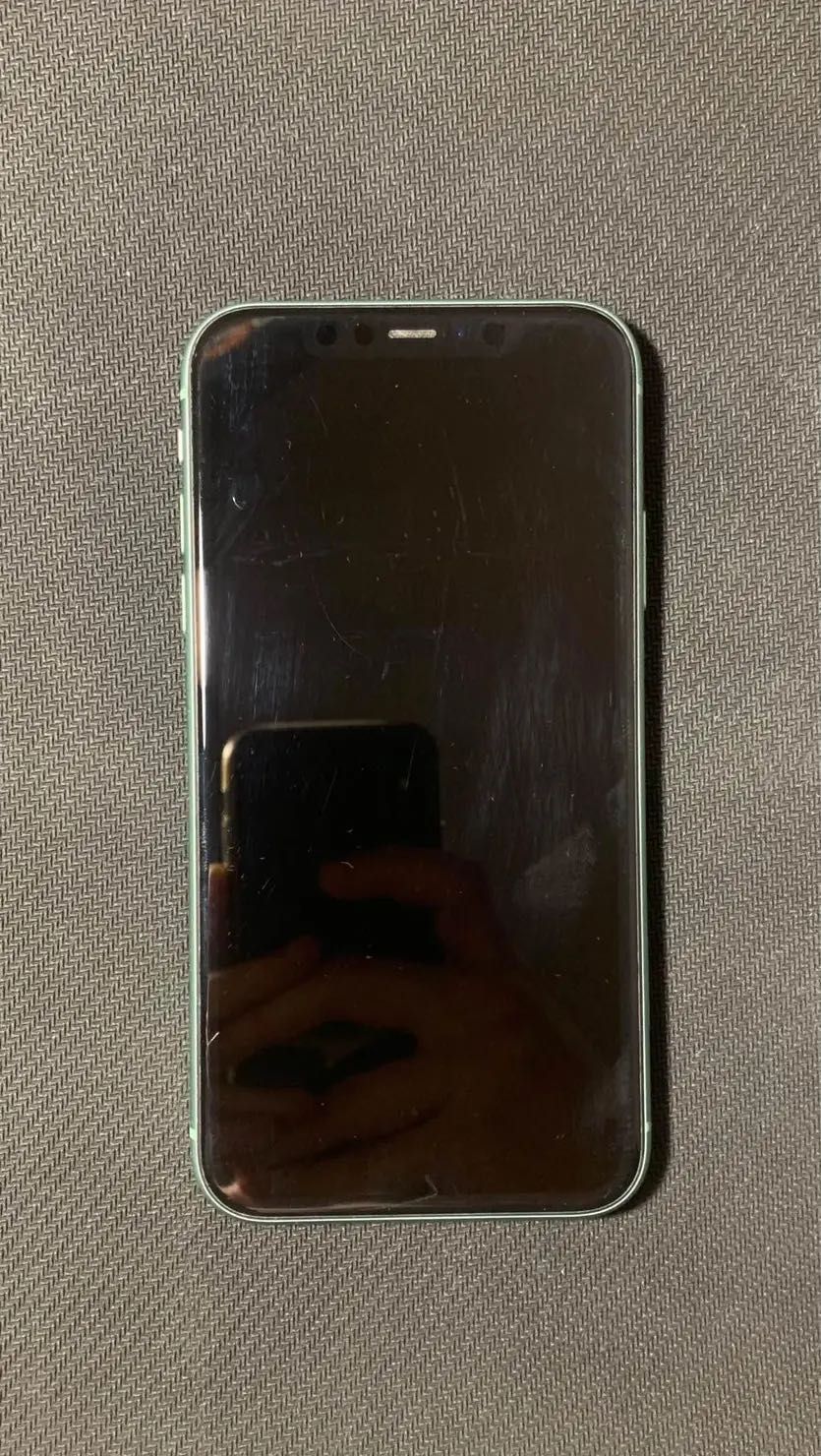 Iphone 11 zielony 64 GB 80% bateria