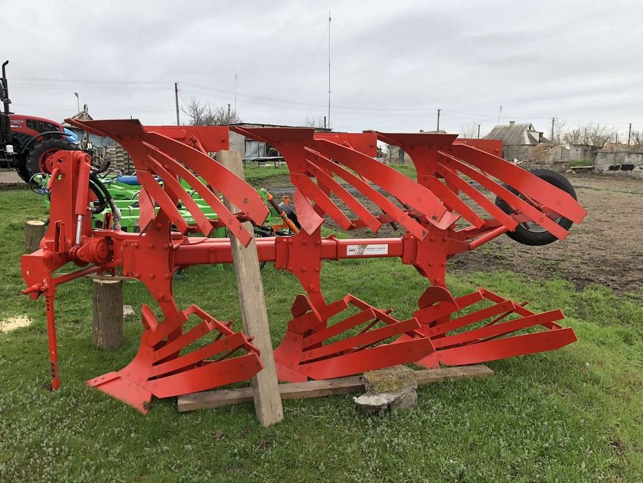 Плуг оборотний навісний Оптикон  «МАСТЕР  А3»  3 корпусний з передплуж