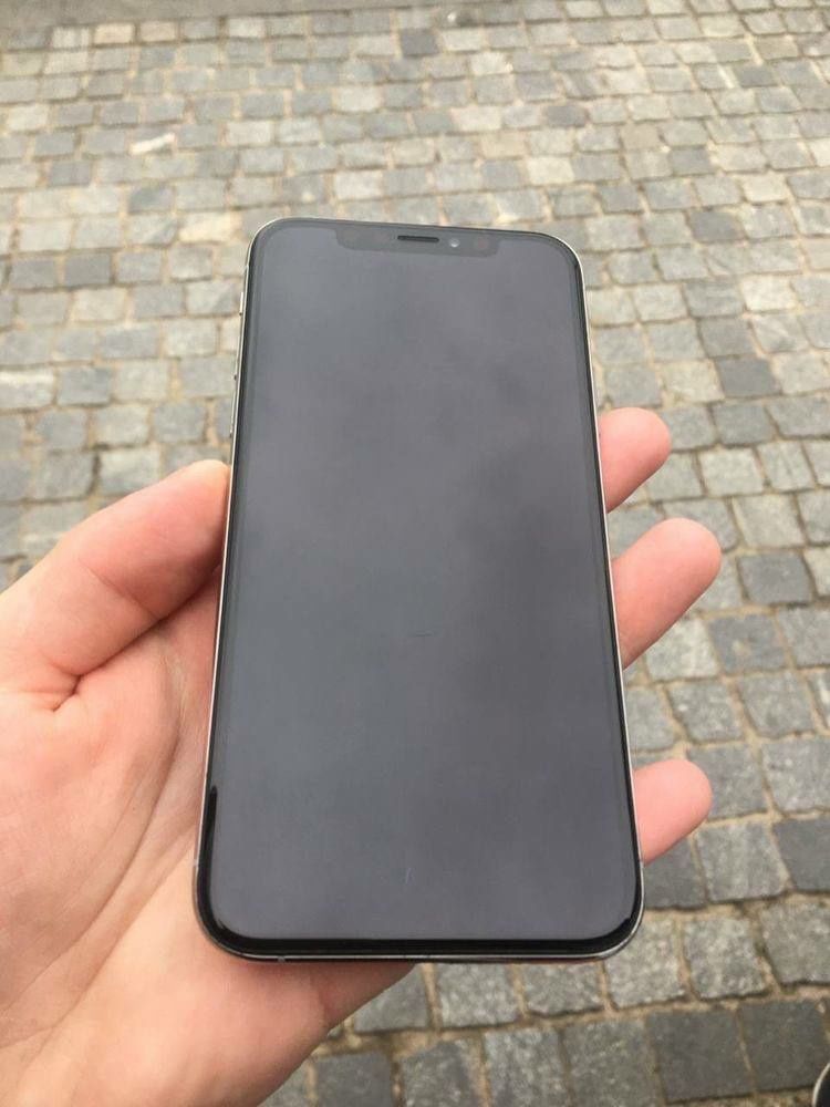 Продам Айфон XS 256 Гб