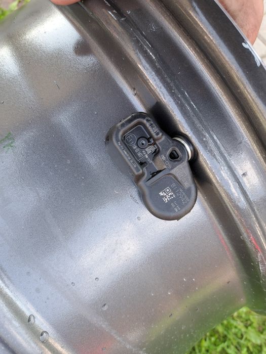 Felgi aluminiowe Toyota Corolla Avensis 5x114,3 17cali z czujnikami