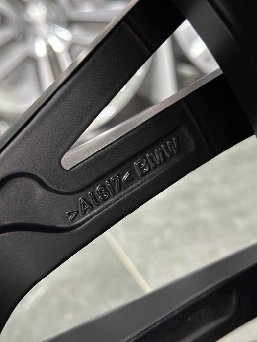 Оригінальні диски R18 для BMW 3 Series OEM 6885305