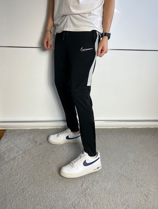 Spodnie Nike small logo black dresy