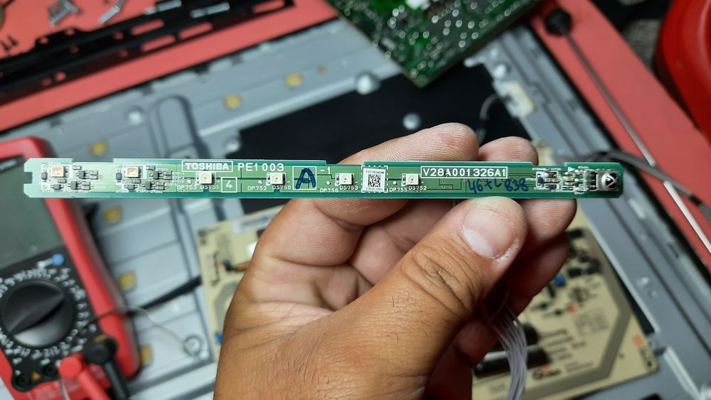 Vendo placa dos botões de uma TV led Toshiba 46TL838