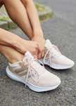 Buty Adidas Ultrabounce Rozmiar 38 Pudrowy Róż różowe do biegania