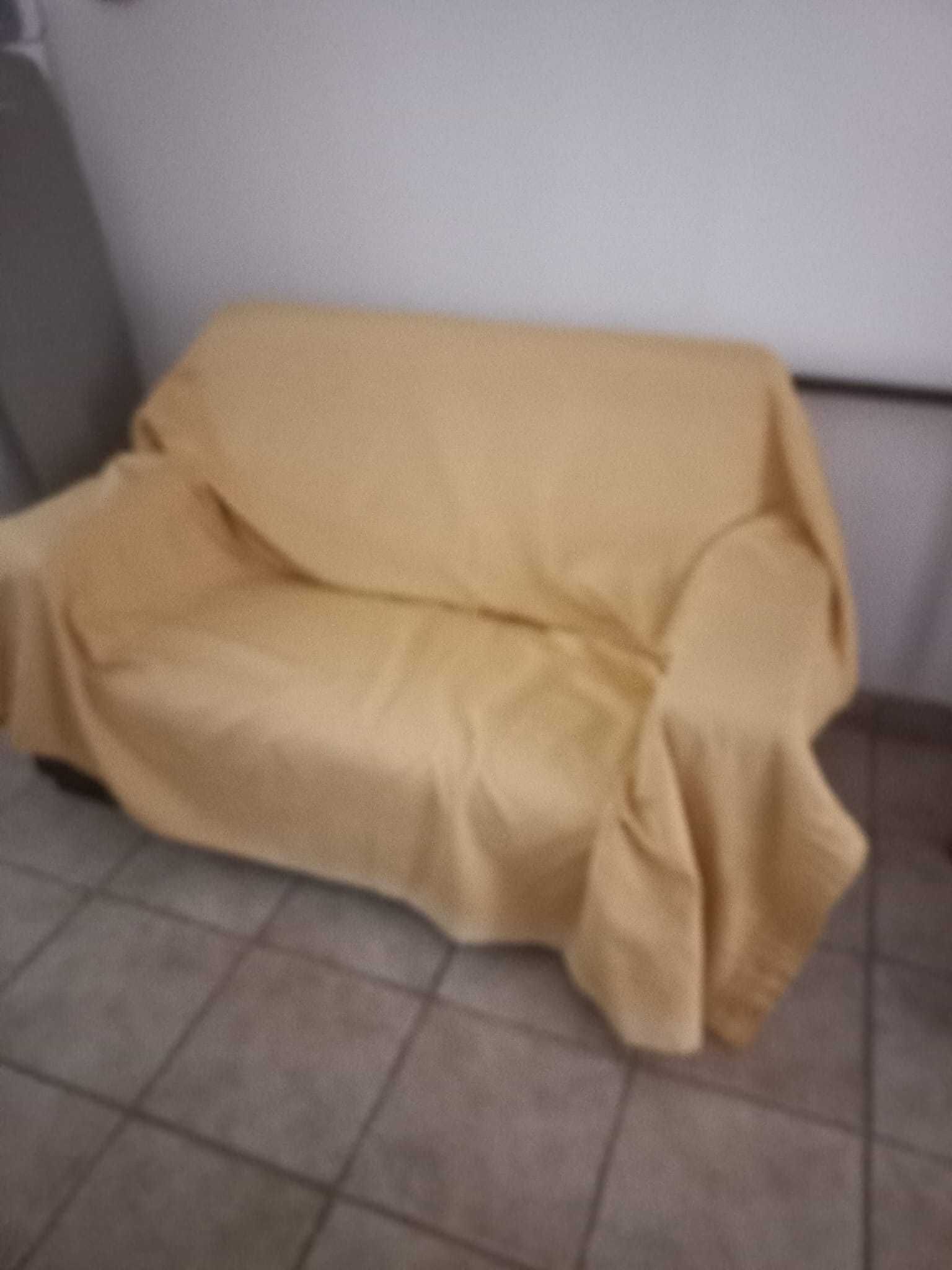 Diversos moveis e utensílios - Preços a passar por chamada.