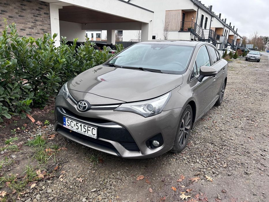 Toyota Avensis Toyota avensis 1.8 premium +LPG sedan