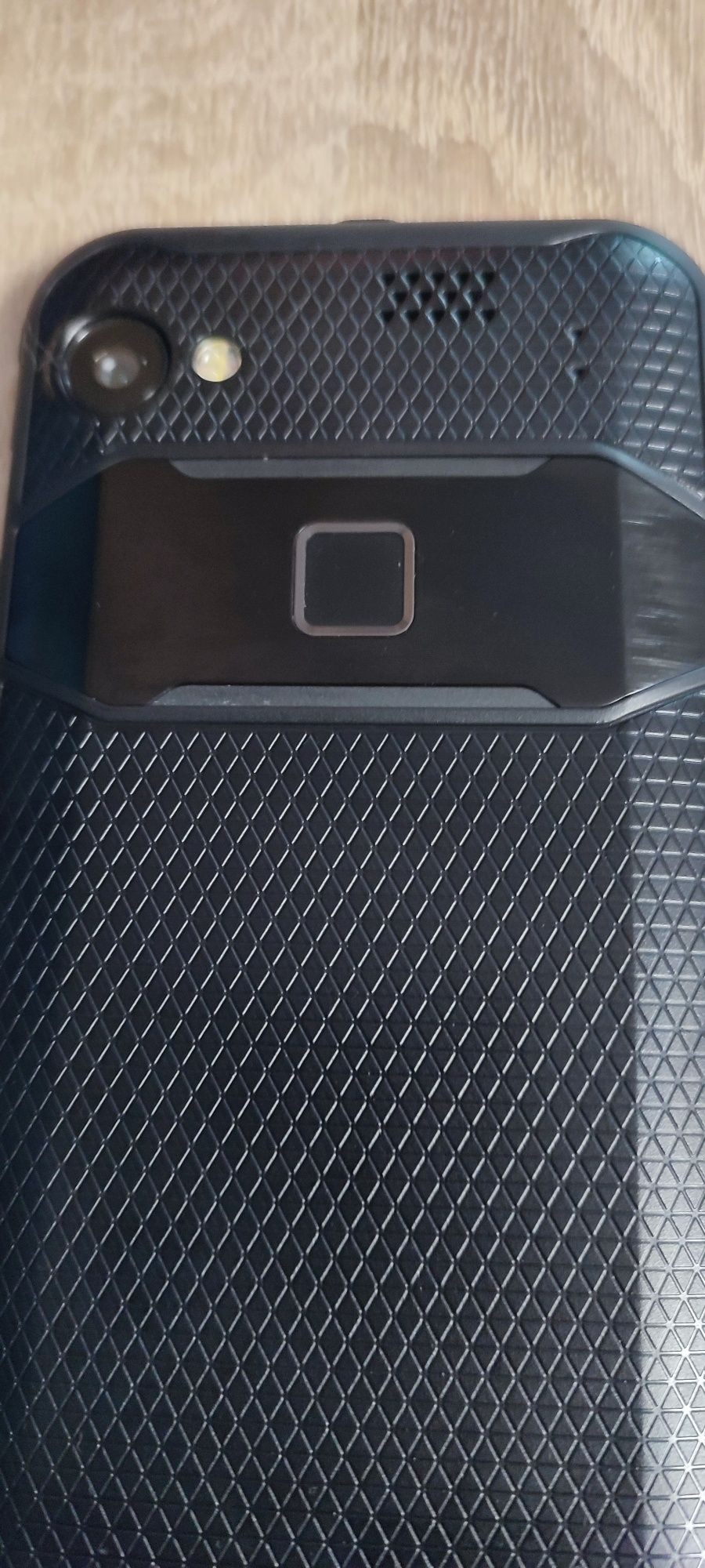 Telefon nowy Hammer Blade 3