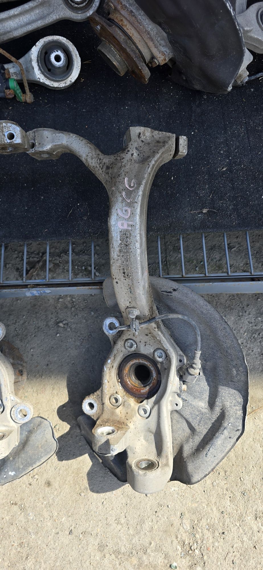 Zwrotnica prawa lewa Audi A6 C6 2.7 3.0 tdi