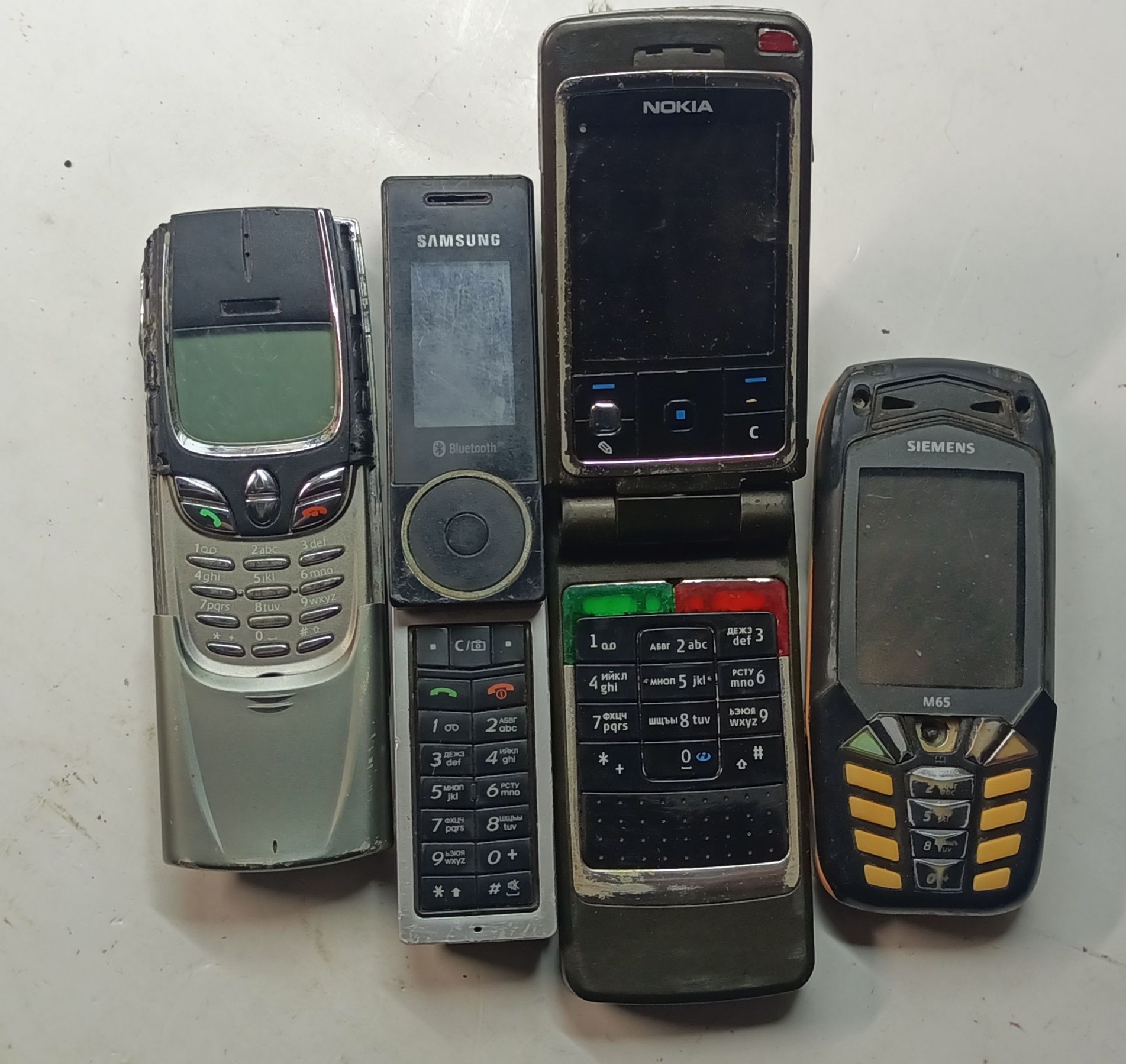Телефони на запчастини або відновлення nokia 8850/6260 siemens m65