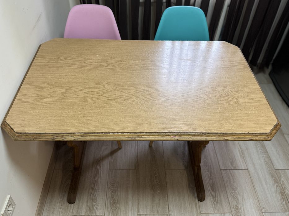 Стіл обідній кухонний деревʼяний