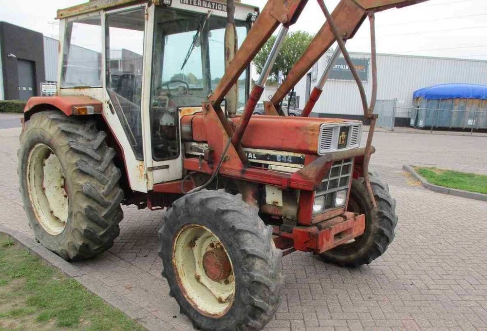 International-case 644 4x4 z Turem. Transport import