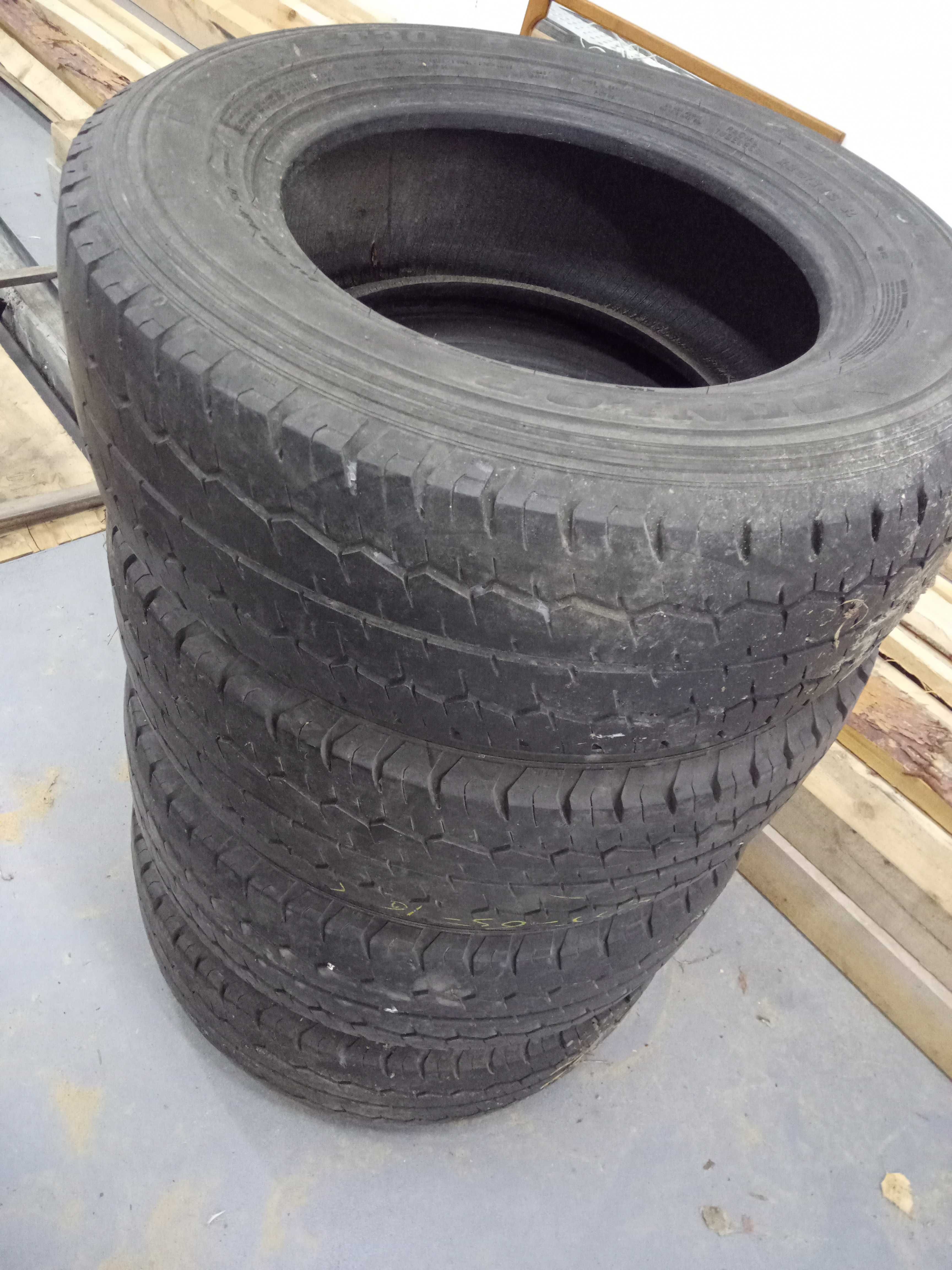 Para Dunlop 235/65 R16 C