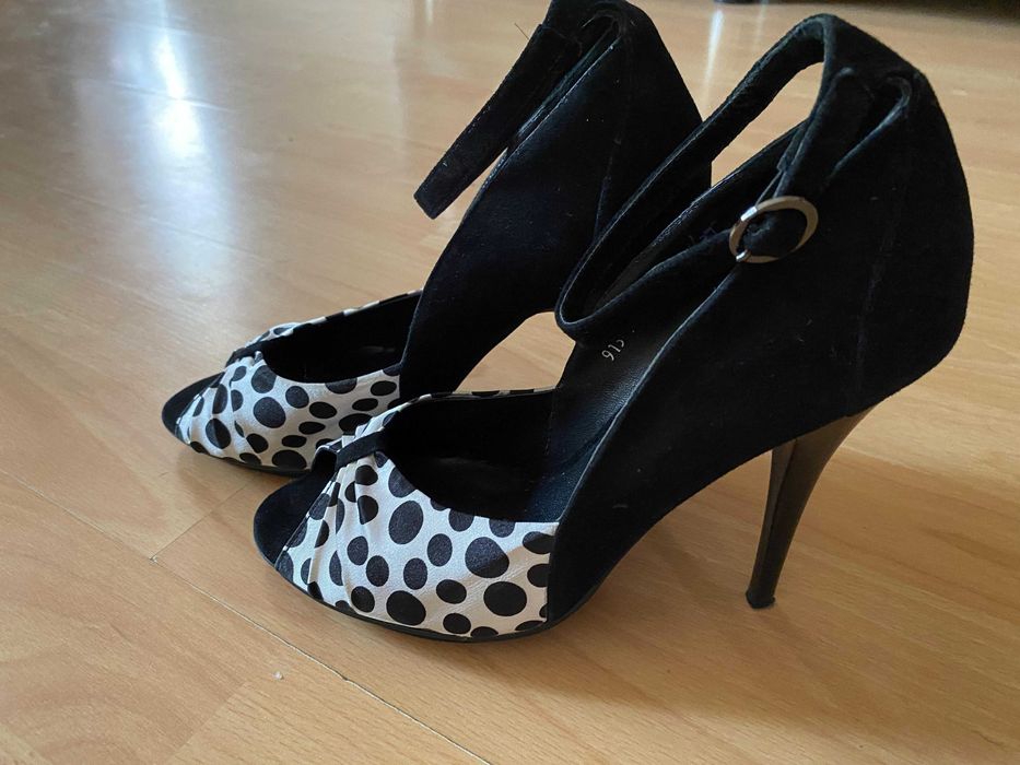 Модельные босоножки фирмы BRASKA размер 37