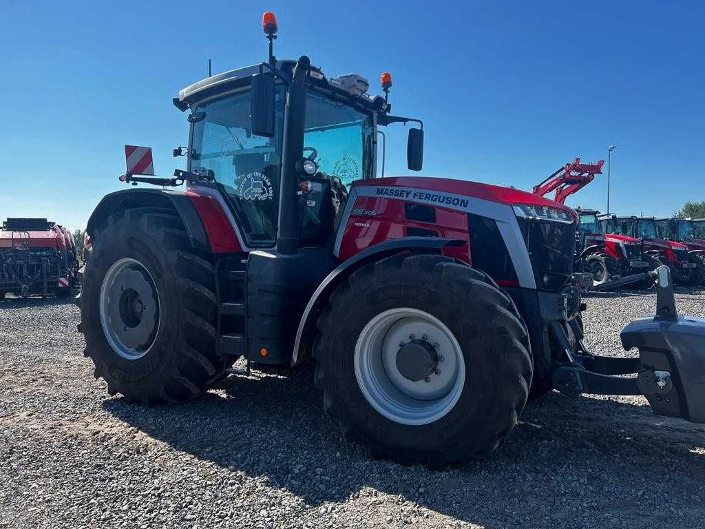 Ciągnik rolniczy Massey Ferguson 8S.305 Dyna-VT Exclusive