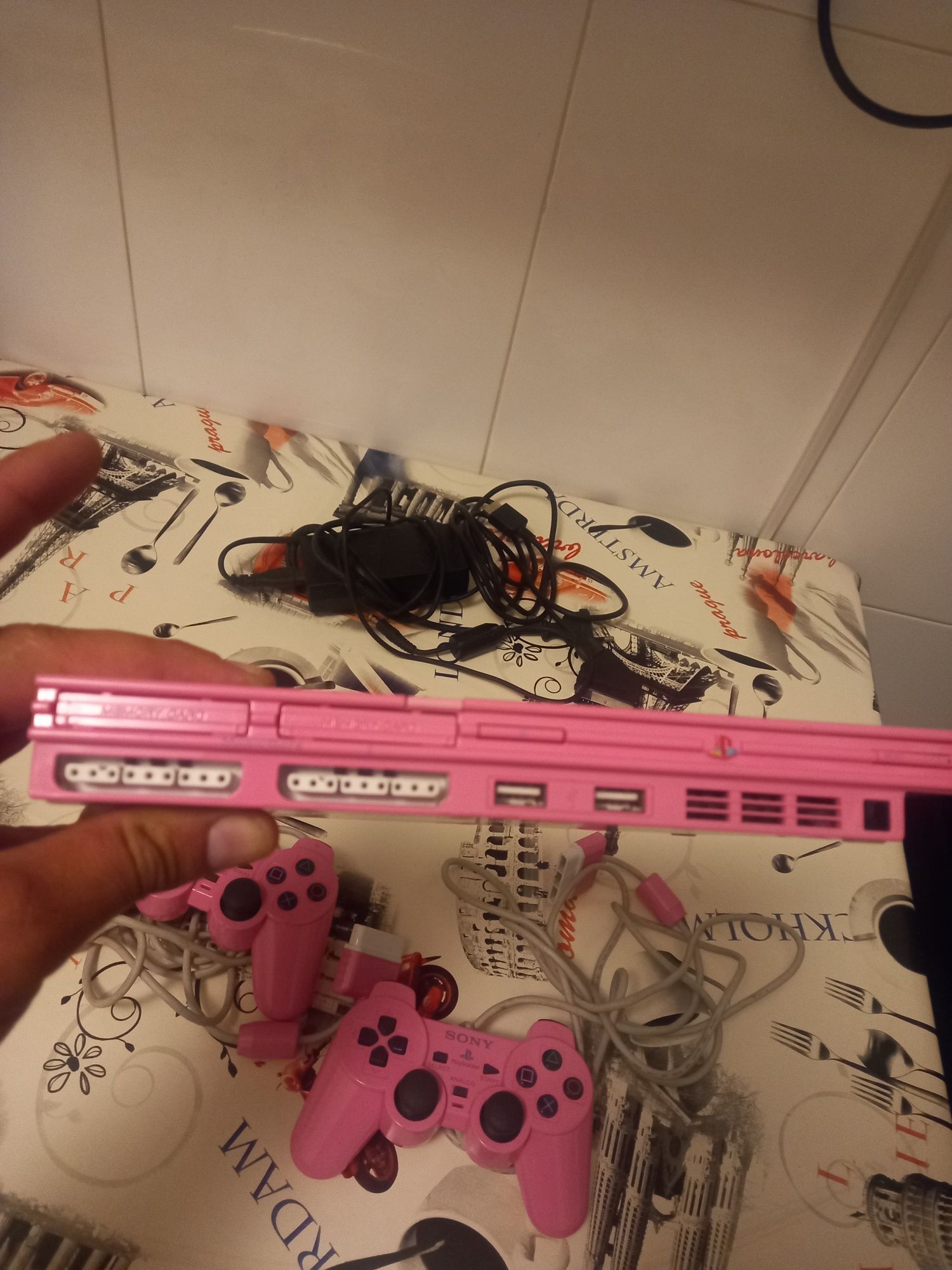 Consola ps2 rosa