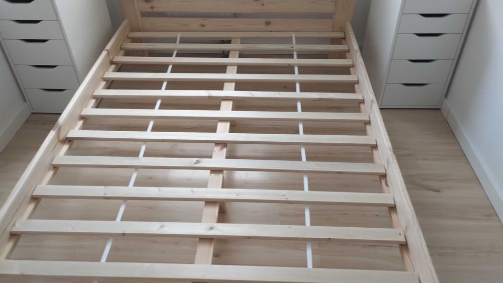 sprzedam stelaż 200x140