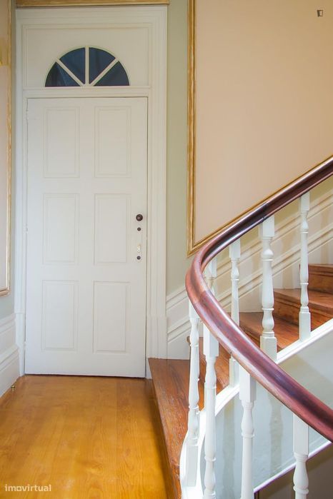 Estúdio - localizado em Santo Ildefonso Porto