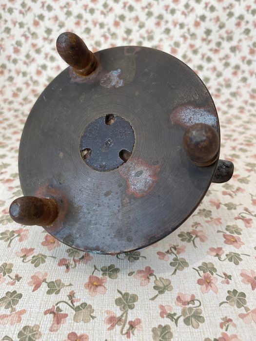 Popielniczka z łuski sztuka okopowa