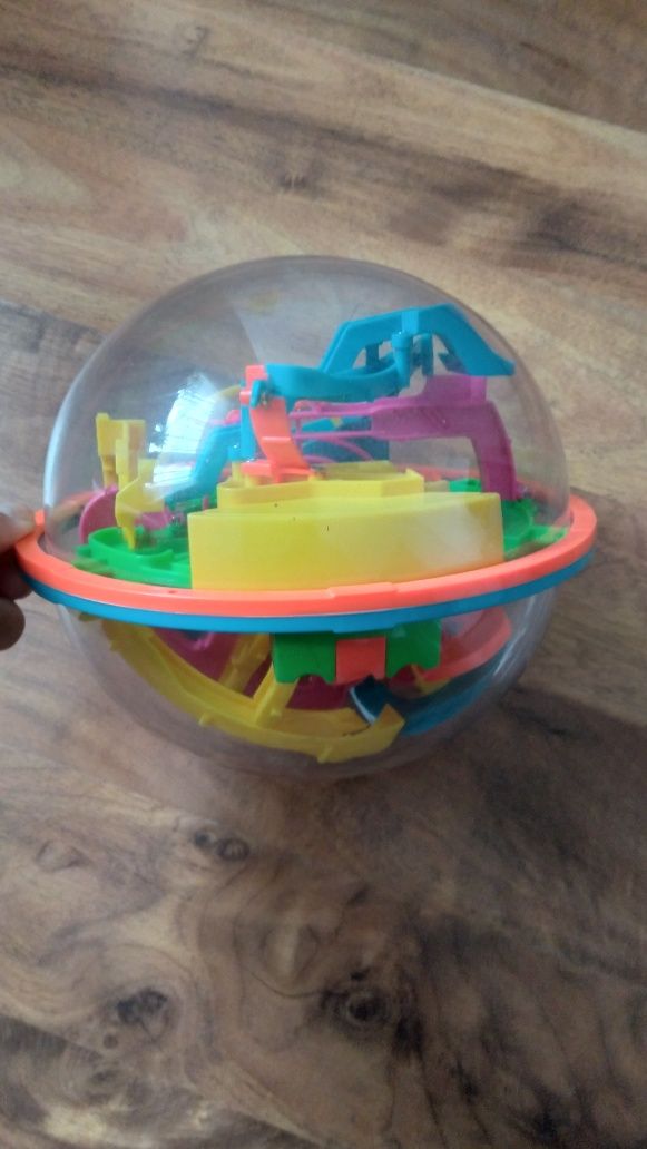 Kula 3d z labiryntami