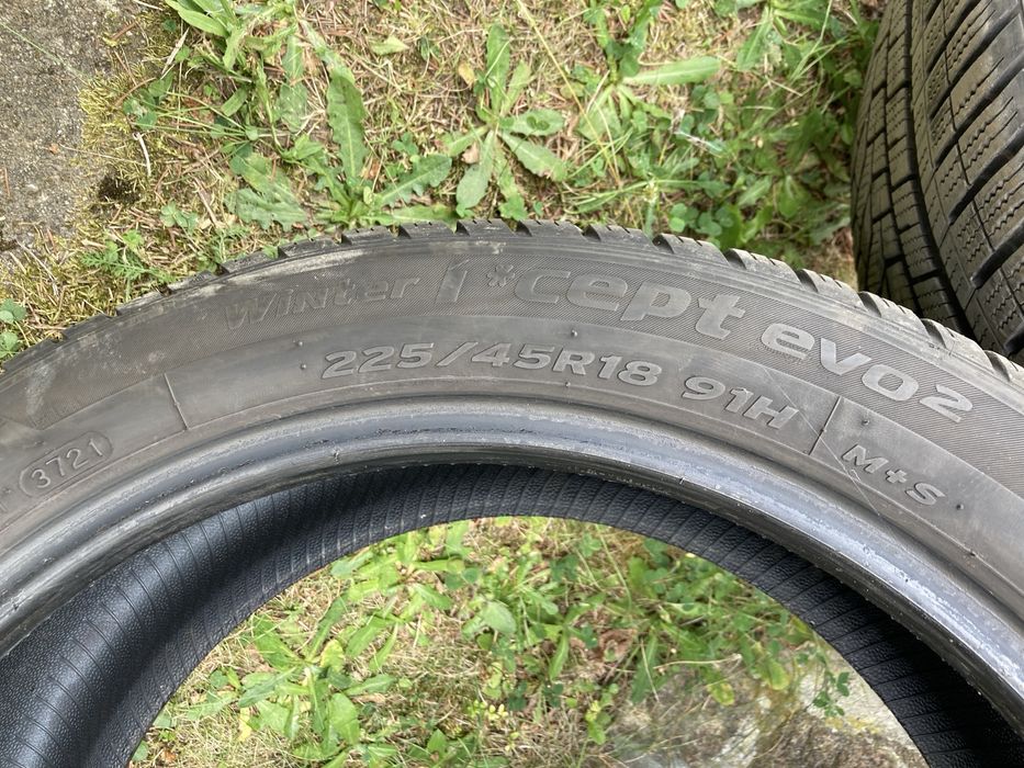 Opony zimowe Hankook Winter ICEPT EVO 2 225/45/18 37/2021r.