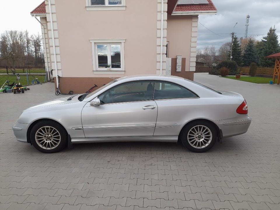 Mercedes- Benz CLK