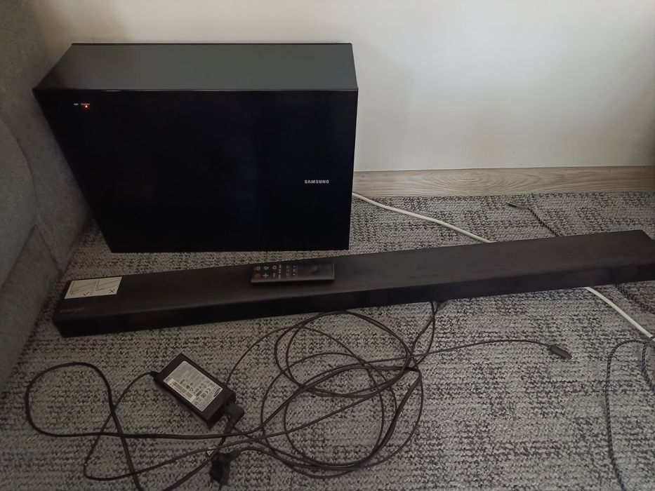 Sprzedam soudbar Samsung