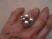 Srebrny pierścionek - gromada kul - cena ost