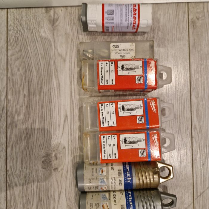 Frezy trepanacyjne różnych długości i średnicę- nowe, markowe