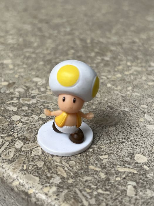 Figura Super Mário - “Yellow Toad”