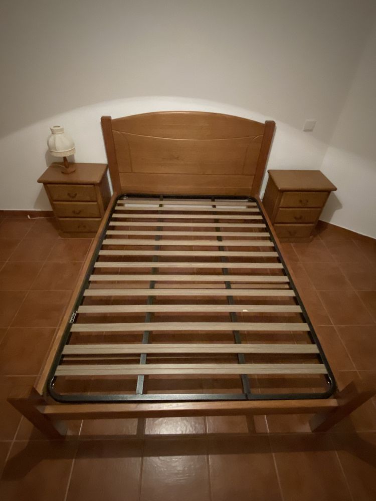 Cama de casal 140/190