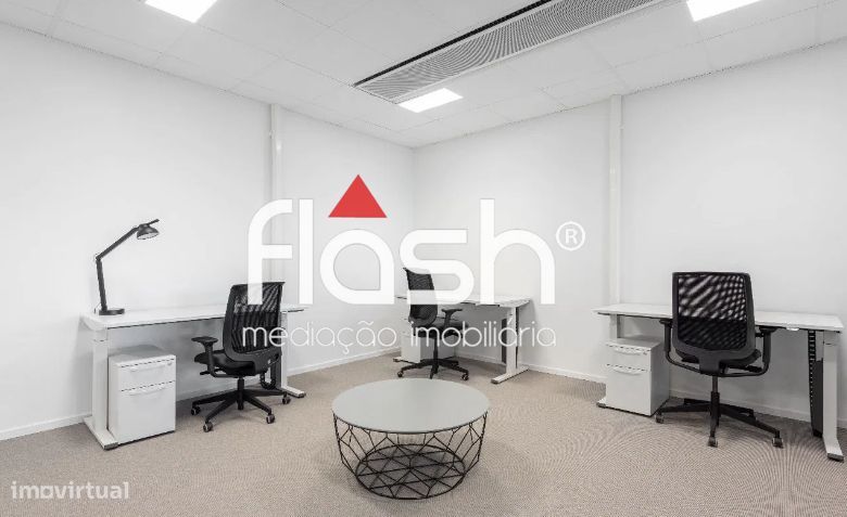 Espaço de Escritório para 3 pessoas em Miraflores