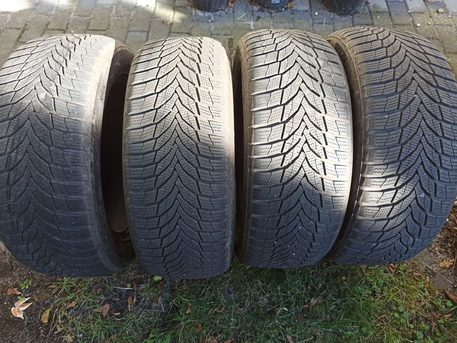 Opony zimowe Nexen 215x55 R 16