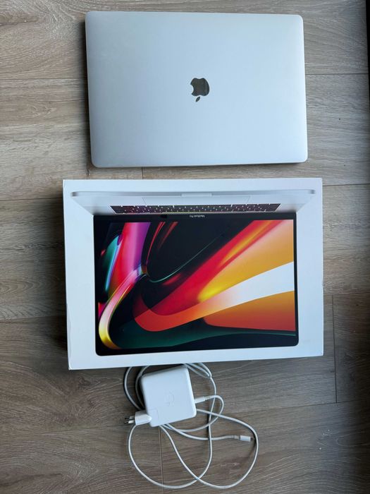 Apple MacBook Pro 16” 2019 i7/16Gb/512Gb