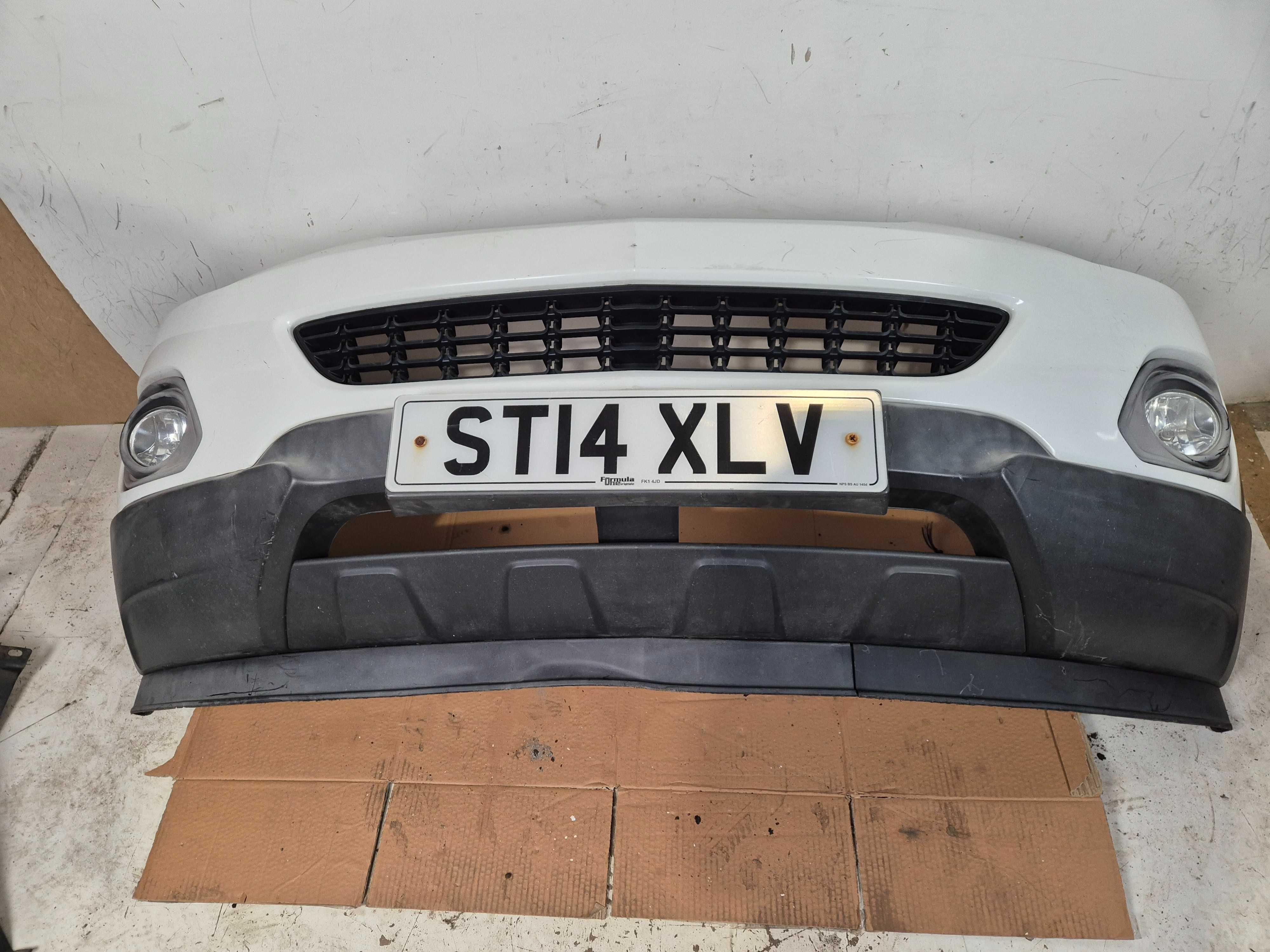 Opel Antara lift zderzak przedni przód.