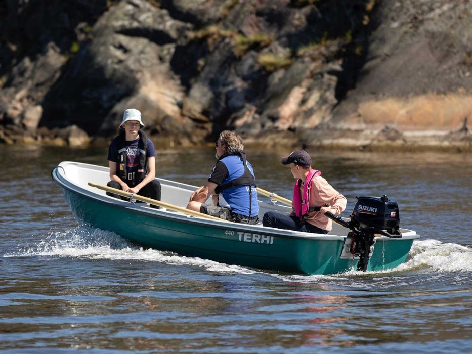 Motorówka, łódź wędkarska - TERHI 440