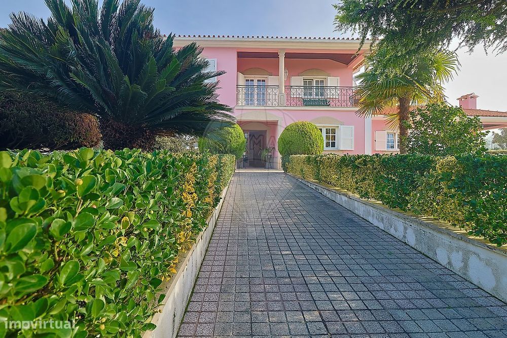 Moradia T4 para venda