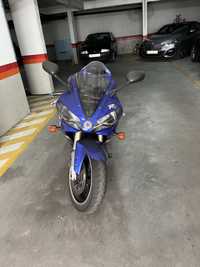 Yamaha R1 Ano 2000