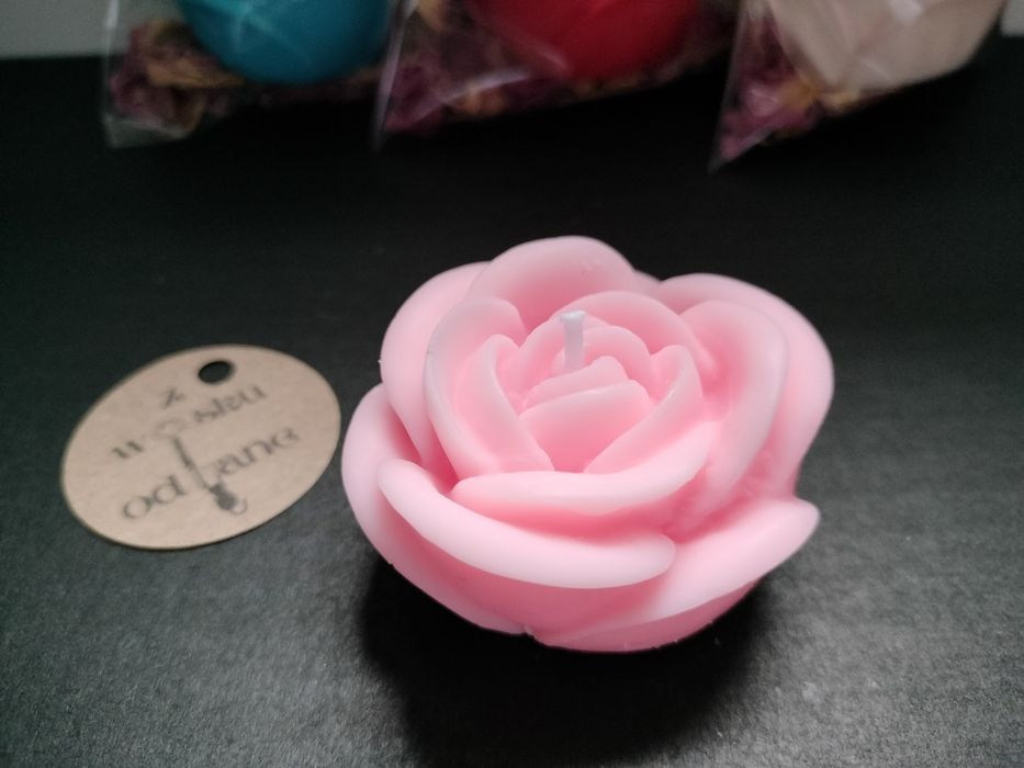 Róża świeca sojowa