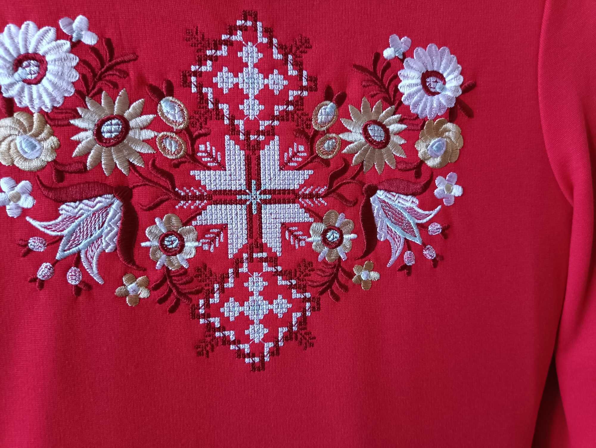 сукня червона вишивана