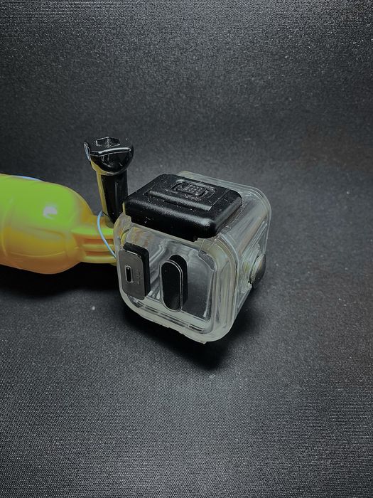 Продам камеру «GoPro hero 5 session+шлем на голову+водонепроницаемый ч