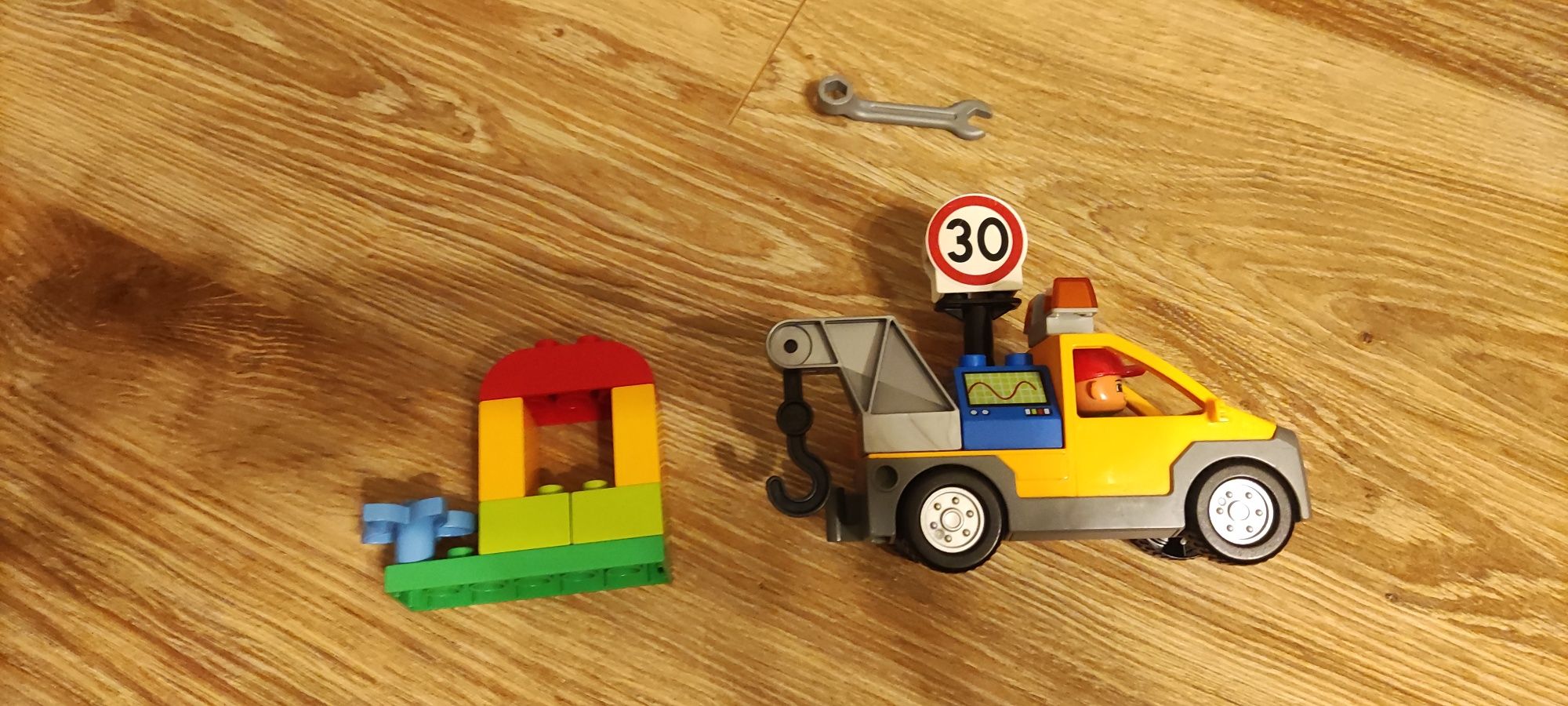 LEGO DUPLO pojazd pomocy drogowej 6146